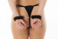 Kit Sensual Calcinha Submissa Pimenta Sexy - Ousadia e Fantasia em um Conjunto Único - Imagem 6