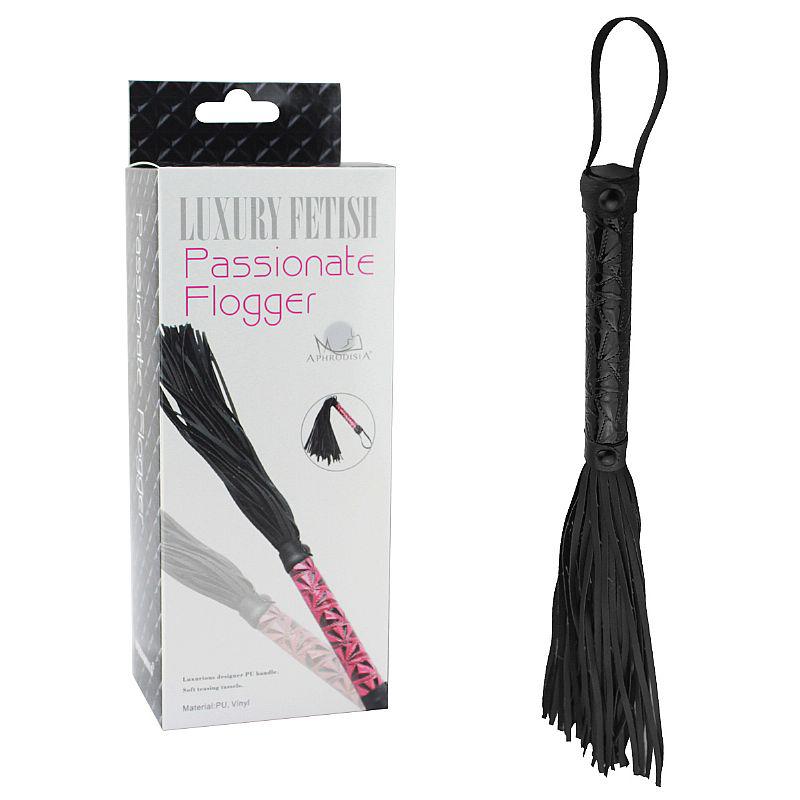 Chicote Flogger Luxo em Tiras de Couro PU e Vinil - Precisão e Estilo em 38cm